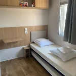 Mobil 200 M De La *