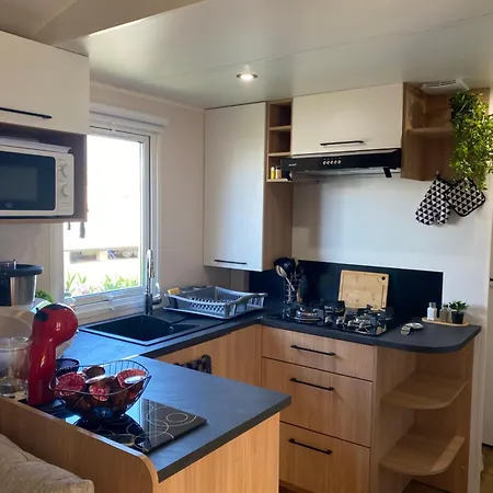 Mobil Home 200 M De La Mer Campeggio *